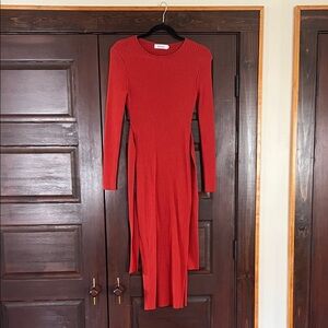 Slim-Fit Red Long-Sleeve Ribbed Midi Dress with Side Slits
